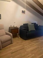 Housesleeps6-parking-garden-fireplace-bbq-patio-ac