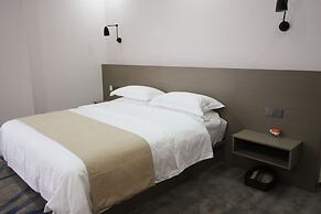 CARREY HOTEL- Accommodation BB-MICE