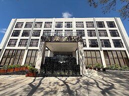 CARREY HOTEL- Accommodation BB-MICE