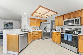 Cozy 3BR Family Home With Patio BBQ Grill Close to Casinos and Shops