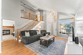 Cozy 3BR Family Home With Patio BBQ Grill Close to Casinos and Shops