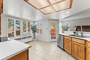 Cozy 3BR Family Home With Patio BBQ Grill Close to Casinos and Shops