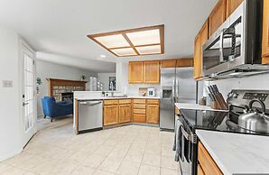 Cozy 3BR Family Home With Patio BBQ Grill Close to Casinos and Shops