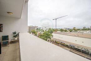 City Skyline Escape Office Parking