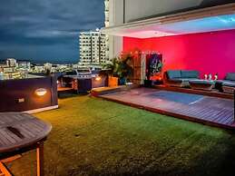 The Lava Lounge Panoramic Rooftop Holiday Retreat