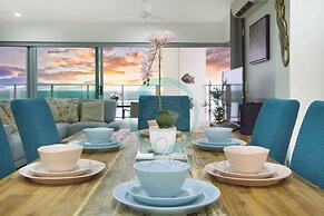 The Lava Lounge Panoramic Rooftop Holiday Retreat