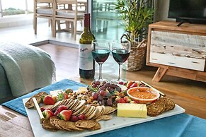 The Lava Lounge Panoramic Rooftop Holiday Retreat