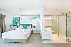 The Lava Lounge Panoramic Rooftop Holiday Retreat