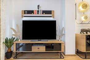 Alexandra's Unique Apartment