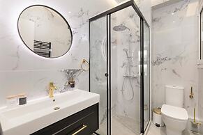 Alexandra's Unique Apartment