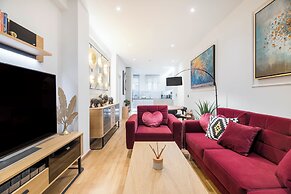 Alexandra's Unique Apartment