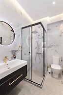 Alexandra's Unique Apartment