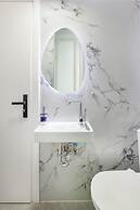 Alexandra's Unique Apartment