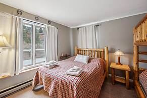 Lower Sleighride 2 Bedroom Townhouse