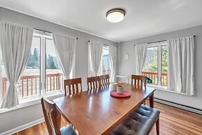 Upper Sleighride 25l - Wrap-around Deck End Unit 3 Bedroom Townhouse