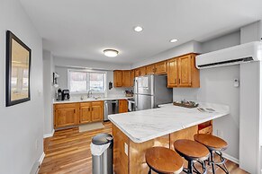 Upper Sleighride 25l - Wrap-around Deck End Unit 3 Bedroom Townhouse