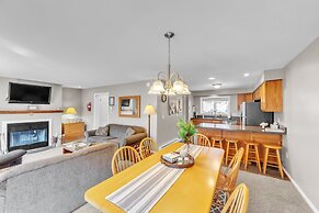 Fox Lair 29l - Cozy End Unit With Mountain Views 2 Bedroom Townhouse