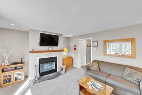 Fox Lair 29l - Cozy End Unit With Mountain Views 2 Bedroom Townhouse