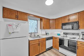 Little Cloud 10m Retreat With Adirondack Charm 1 Bedroom Townhouse