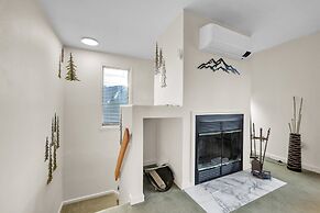 Little Cloud 10m Retreat With Adirondack Charm 1 Bedroom Townhouse