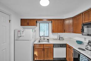 Little Cloud 10m Retreat With Adirondack Charm 1 Bedroom Townhouse