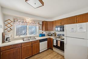 Pete Gay 11d - Spacious & Family-friendly Getaway 3 Bedroom Townhouse