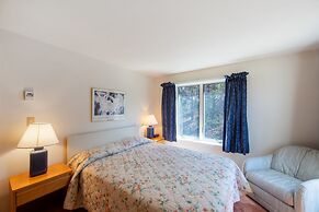 Pete Gay 11d - Spacious & Family-friendly Getaway 3 Bedroom Townhouse