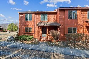 Pete Gay 11d - Spacious & Family-friendly Getaway 3 Bedroom Townhouse