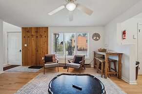 Sleeping Bear Cozy Corner End Unit 1 Bedroom Townhouse