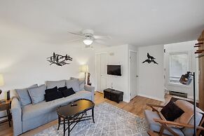 Sleeping Bear Cozy Corner End Unit 1 Bedroom Townhouse