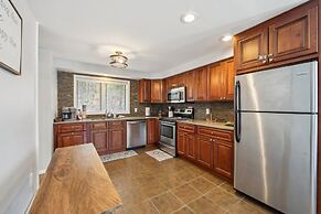 Hullabaloo 23e - Upgrade End Unit With Mountain Views 2 Bedroom Townho