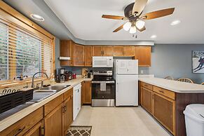 Cloud 50g - The Ultimate Adirondack Experience 3 Bedroom Townhouse