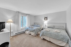 Santanoni 60h - Renovated Townhome With Privacy 2 Bedroom Townhouse