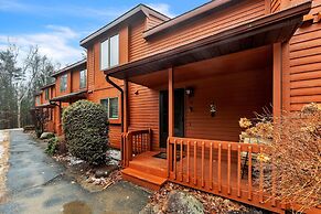 Santanoni 60h - Renovated Townhome With Privacy 2 Bedroom Townhouse