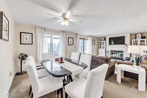 Santanoni 60h - Renovated Townhome With Privacy 2 Bedroom Townhouse