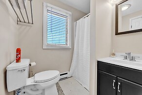 Santanoni 60h - Renovated Townhome With Privacy 2 Bedroom Townhouse