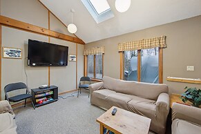 Peaceful Valley 72i - A Cozy Mountain Retreat 2 Bedroom Townhouse