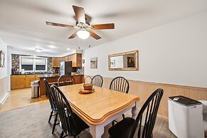 Hudson 76i - A Stylish Mountain Retreat 2 Bedroom Townhouse