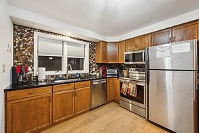 Hudson 76i - A Stylish Mountain Retreat 2 Bedroom Townhouse