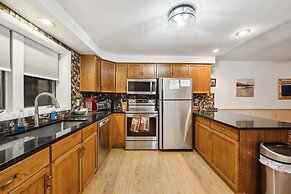 Hudson 76i - A Stylish Mountain Retreat 2 Bedroom Townhouse