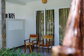 Charm Hon Rom Villas Resort