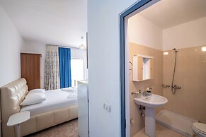 Al Mare Rooms - Sarande