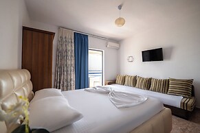 Al Mare Rooms - Sarande