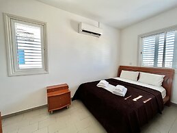 93 KAP - Stay Almyra House