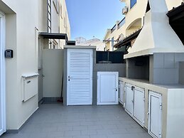 93 KAP - Stay Almyra House