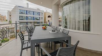 Jaax Apartment Airport by Airstay