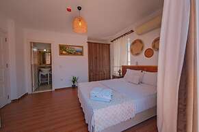 Mor Salkım Konağı