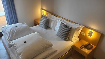 Villa Josefine Fron Lake - Adults Only
