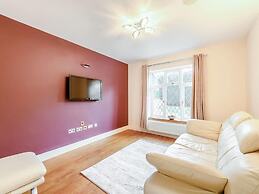 Pet Friendly - 11 Guests - 6 Beds - Bbq - Parking