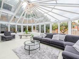 Pet Friendly - 11 Guests - 6 Beds - Bbq - Parking